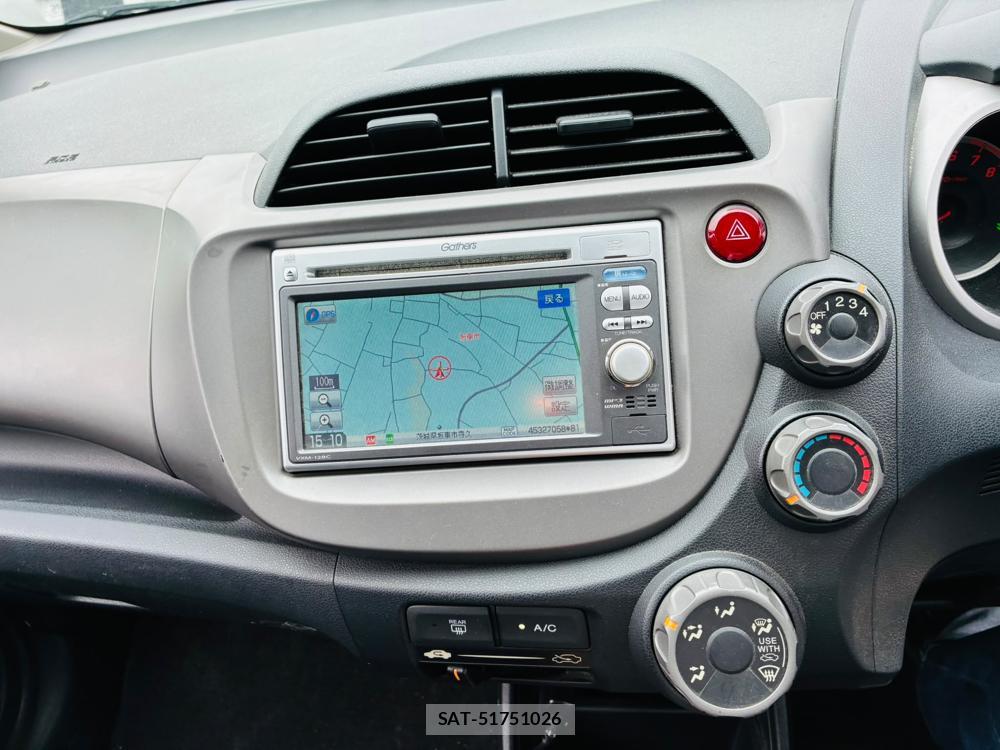 Honda FIT 2012-05 8056362-16