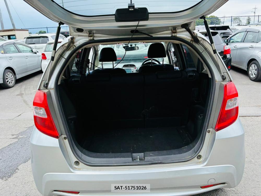 Honda FIT 2012-05 8056362-25