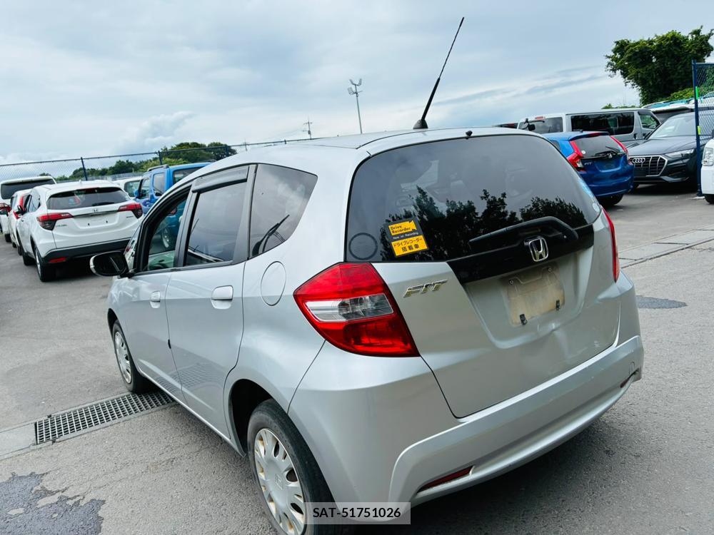 Honda FIT 2012-05 8056362-2