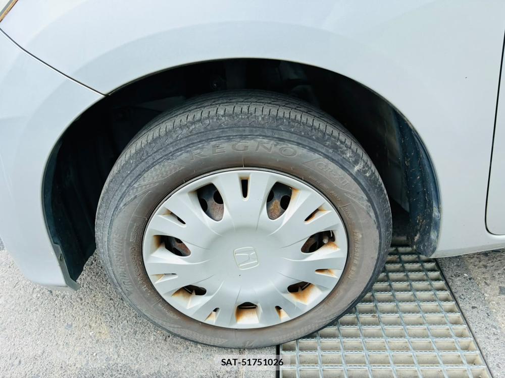 Honda FIT 2012-05 8056362-29