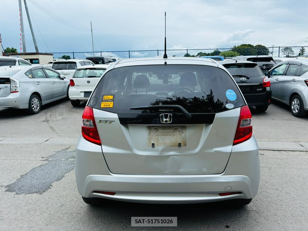 Honda FIT 2012-05 8056362-3
