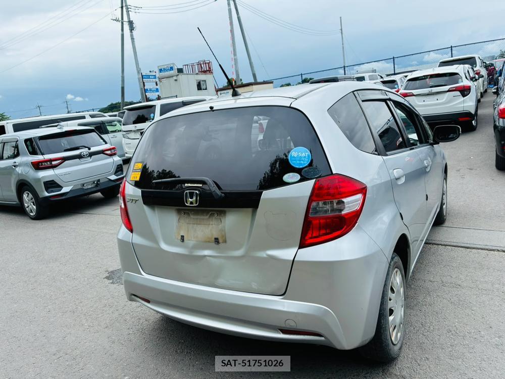 Honda FIT 2012-05 8056362-4