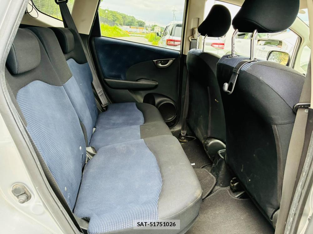 Honda FIT 2012-05 8056362-8