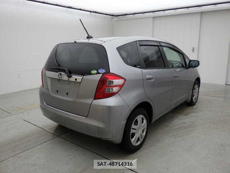Honda FIT 2009-06 8092276-1