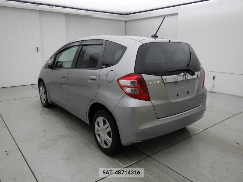 Honda FIT 2009-06 8092276-2
