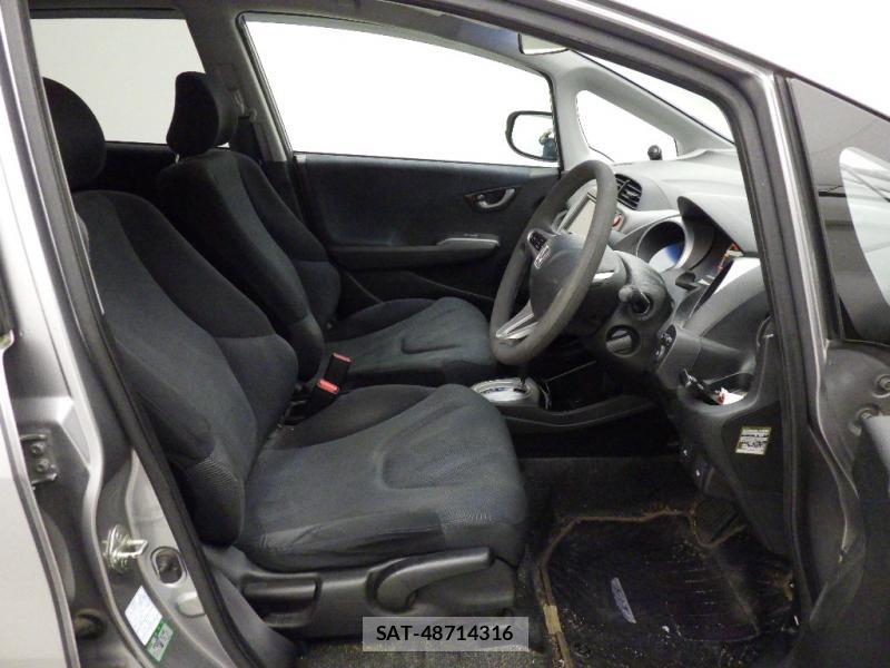 Honda FIT 2009-06 8092276-5