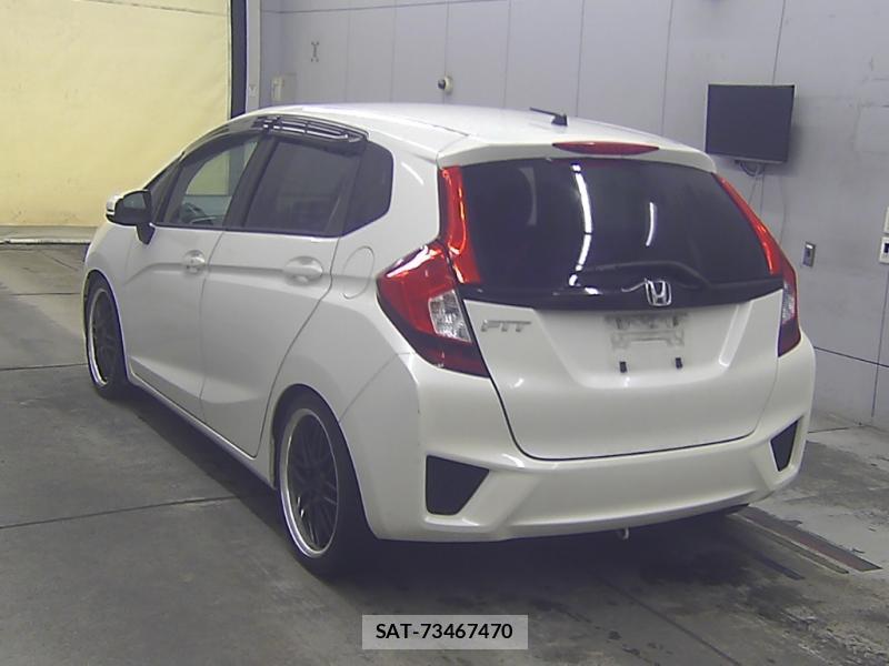 Honda FIT 2014-06 8092279-2