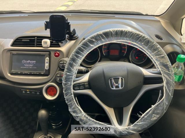 Honda FIT 2013-09 8099160-16