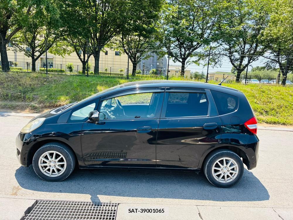 Honda FIT 2011-04 7738936-1