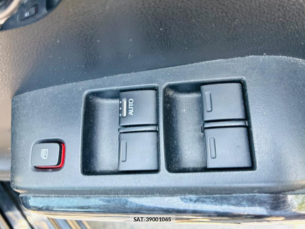 Honda FIT 2011-04 7738936-21
