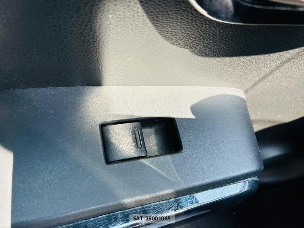 Honda FIT 2011-04 7738936-23
