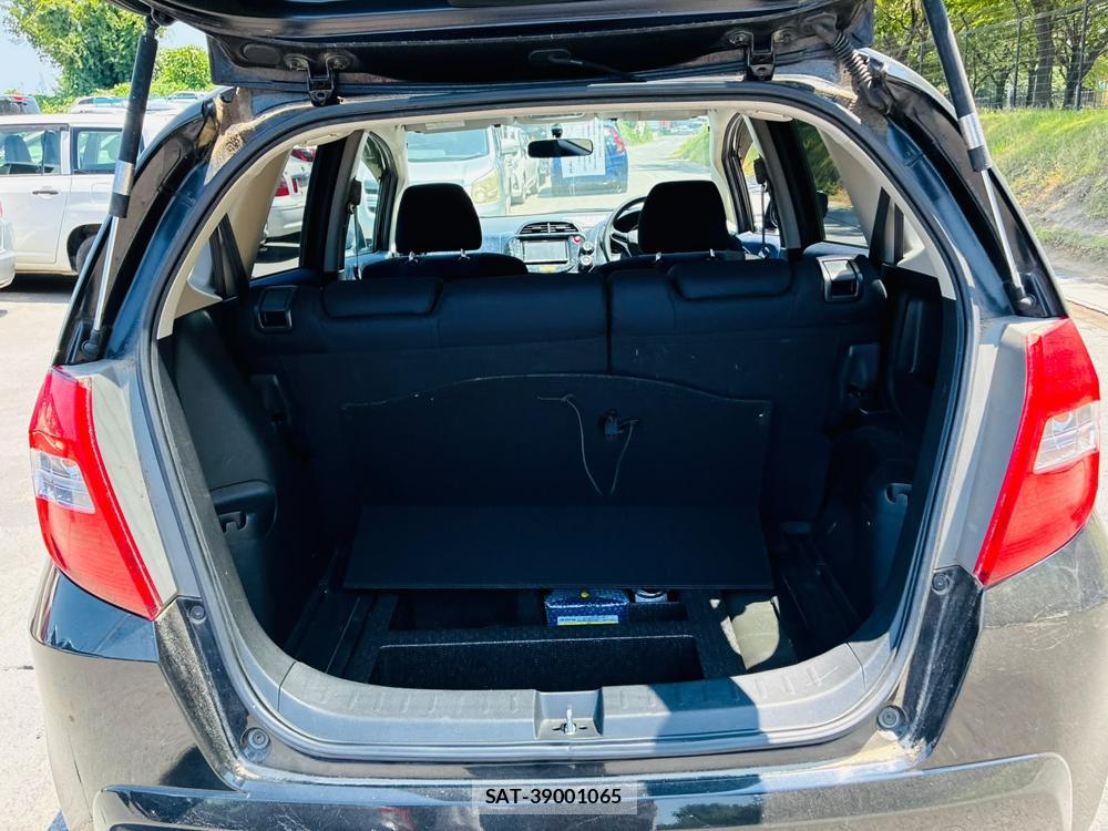 Honda FIT 2011-04 7738936-25