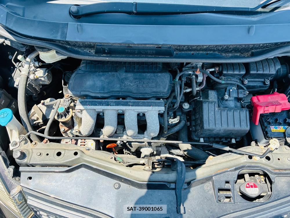 Honda FIT 2011-04 7738936-33