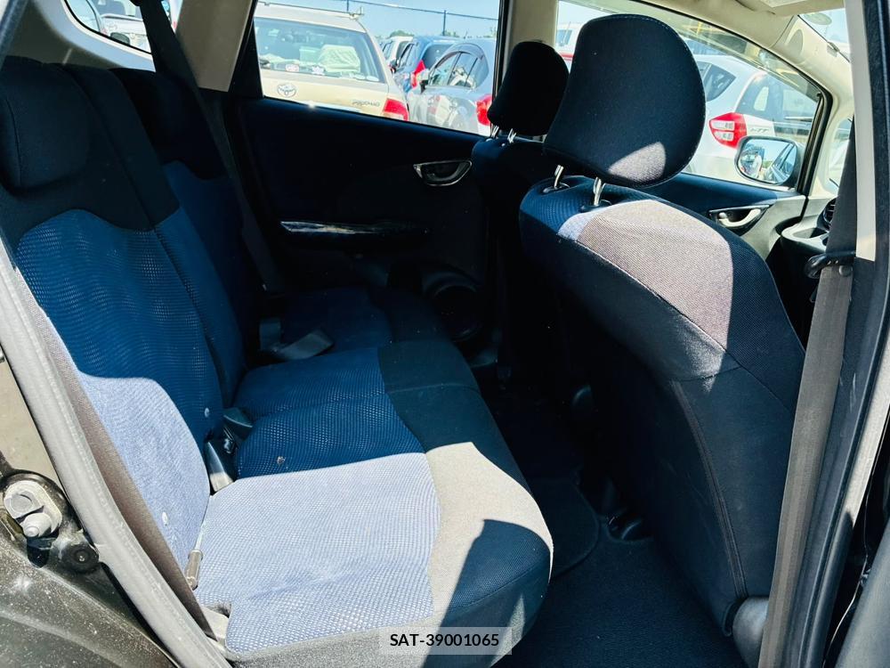 Honda FIT 2011-04 7738936-8