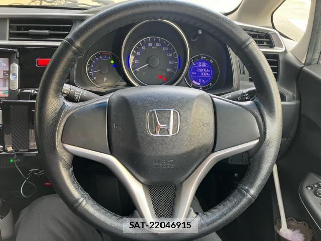 Honda FIT 2014-03 8099149-12