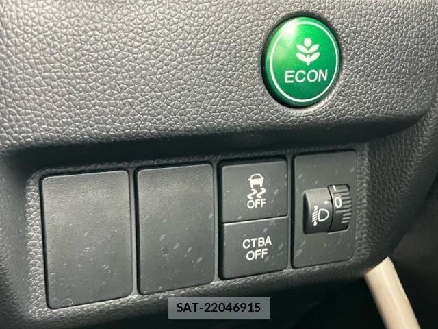 Honda FIT 2014-03 8099149-15