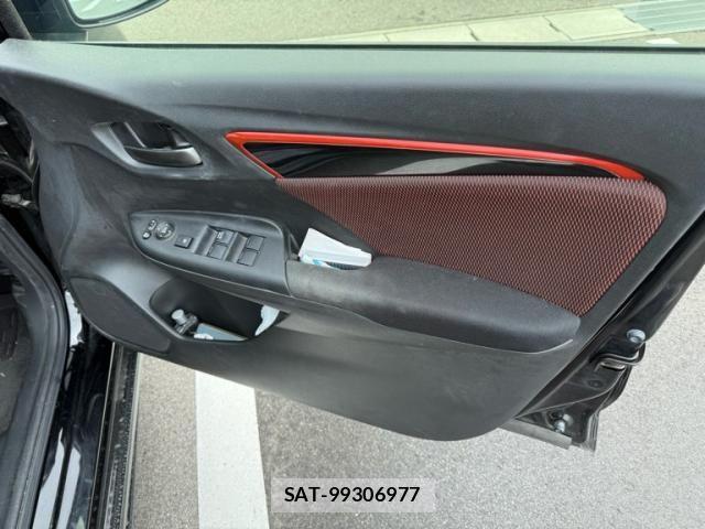 Honda FIT 2018-04 8099141-2