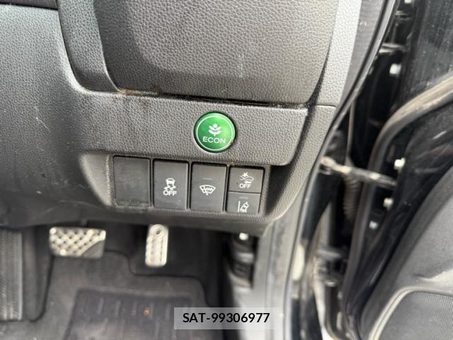 Honda FIT 2018-04 8099141-3