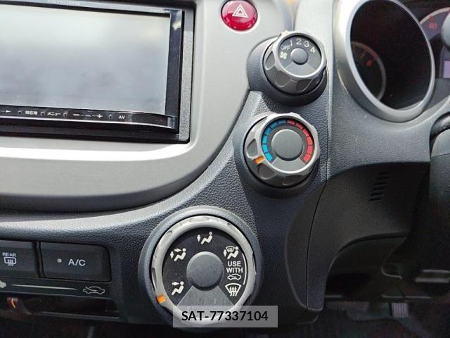 Honda FIT 2014-04 8099145-14