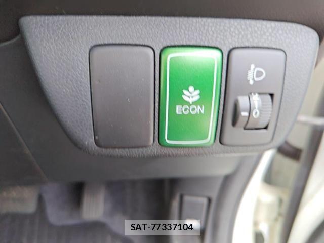 Honda FIT 2014-04 8099145-18