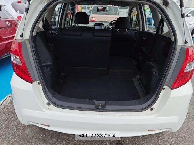 Honda FIT 2014-04 8099145-22
