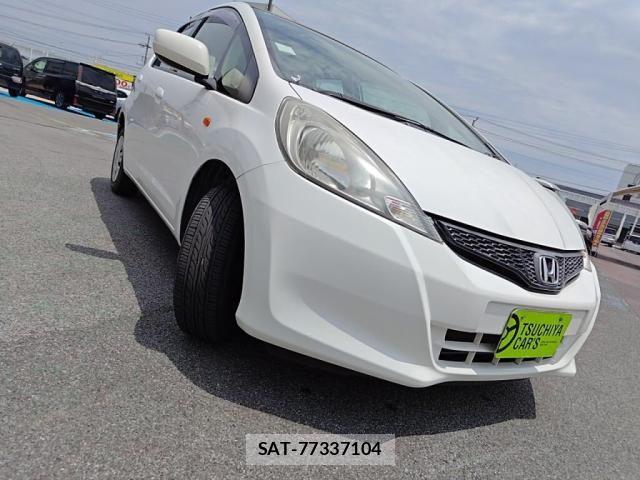 Honda FIT 2014-04 8099145-24