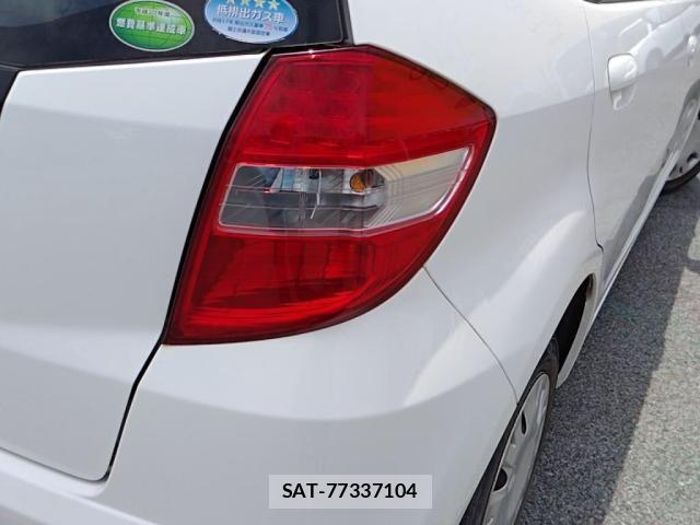 Honda FIT 2014-04 8099145-27