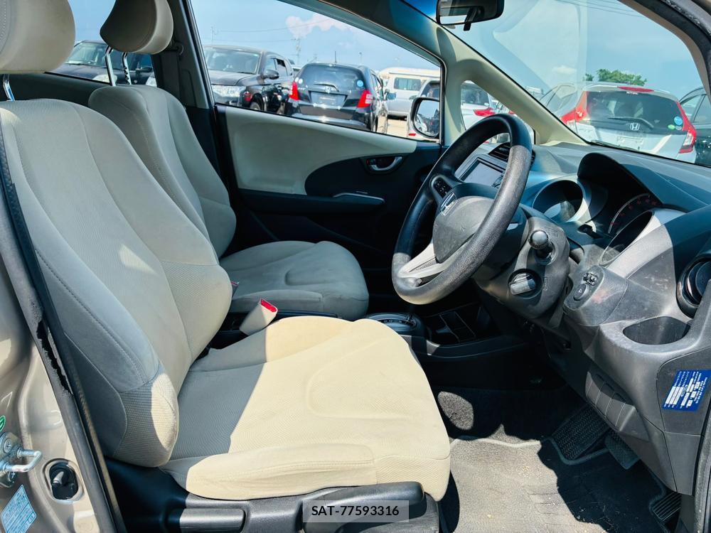 Honda FIT 2010-04 7970699-11