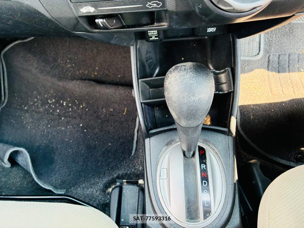 Honda FIT 2010-04 7970699-19