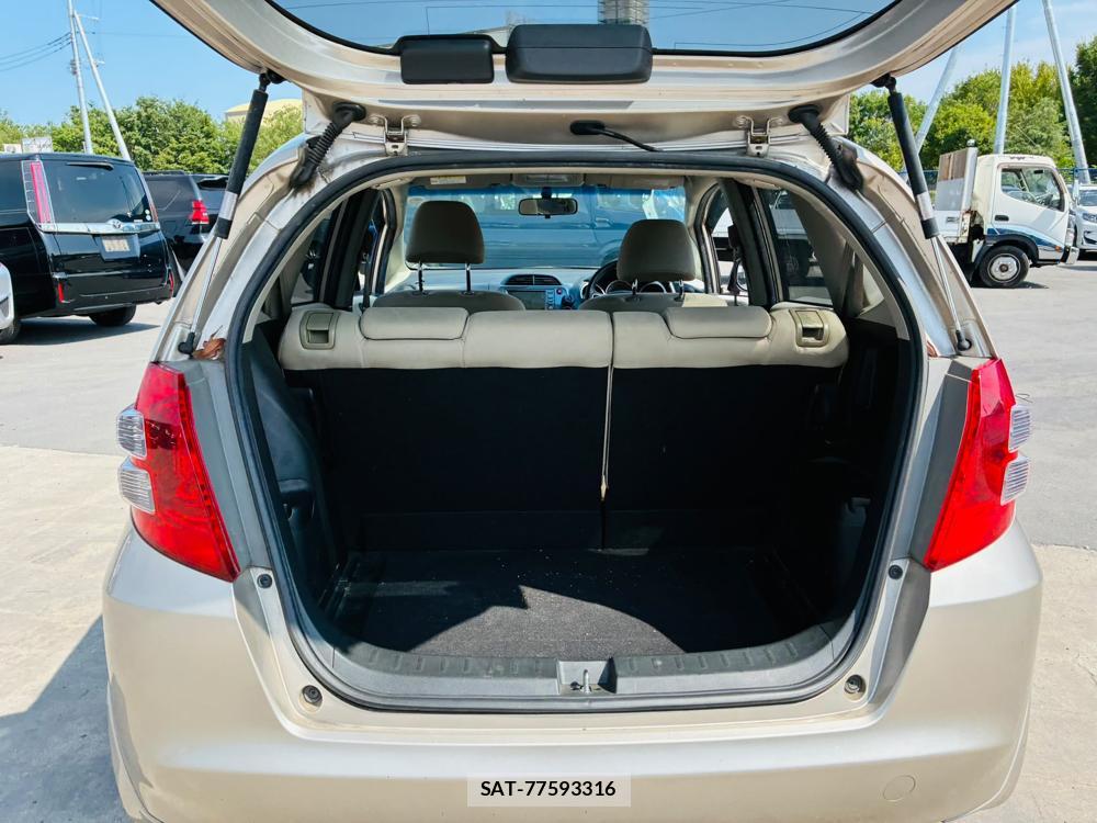 Honda FIT 2010-04 7970699-25