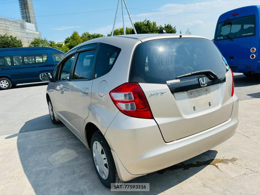 Honda FIT 2010-04 7970699-2
