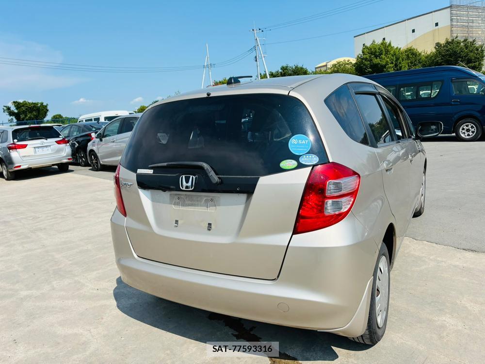 Honda FIT 2010-04 7970699-4