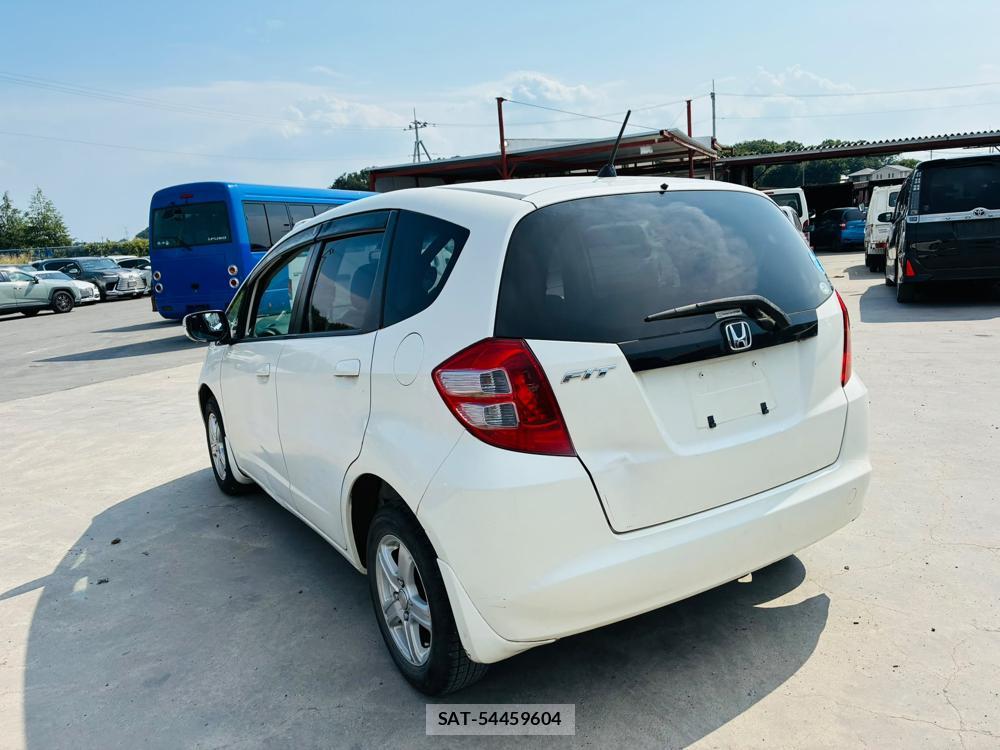 Honda FIT 2009-03 8068709-2