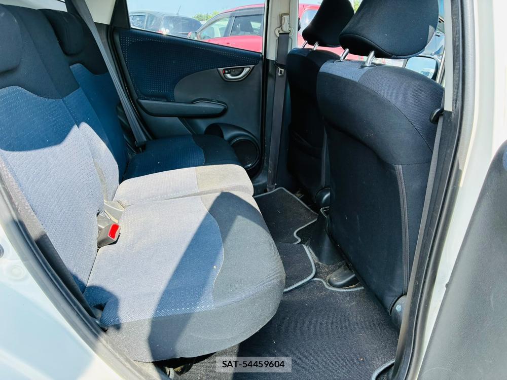 Honda FIT 2009-03 8068709-8