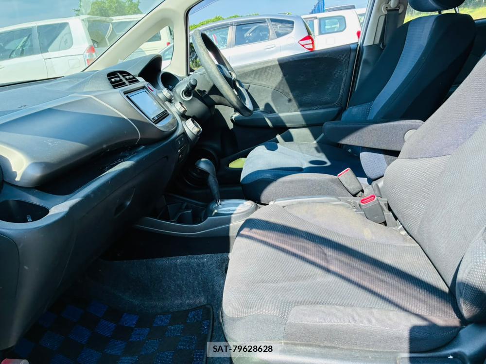 Honda FIT 2012-06 7970702-10