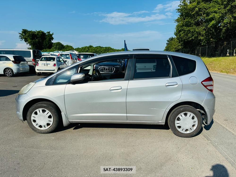 Honda FIT 2009-10 8032640-1
