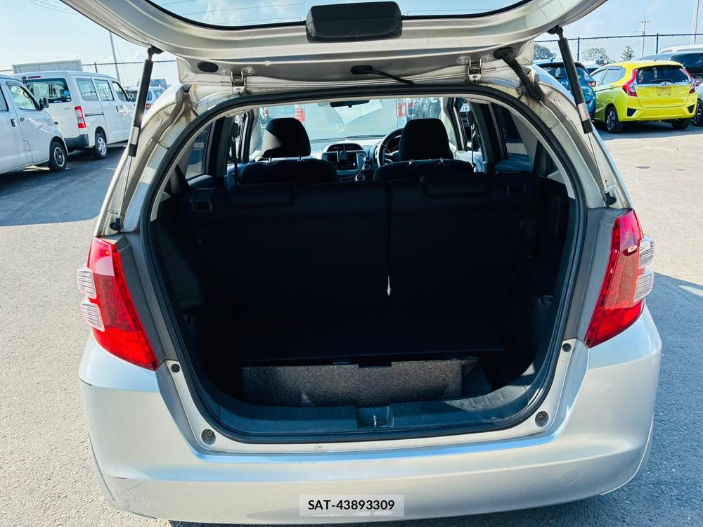 Honda FIT 2009-10 8032640-25