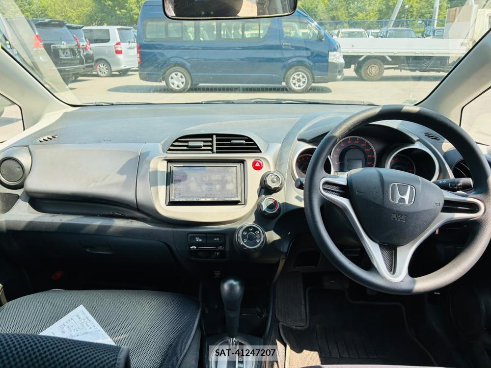 Honda FIT 2008-05 8068711-12