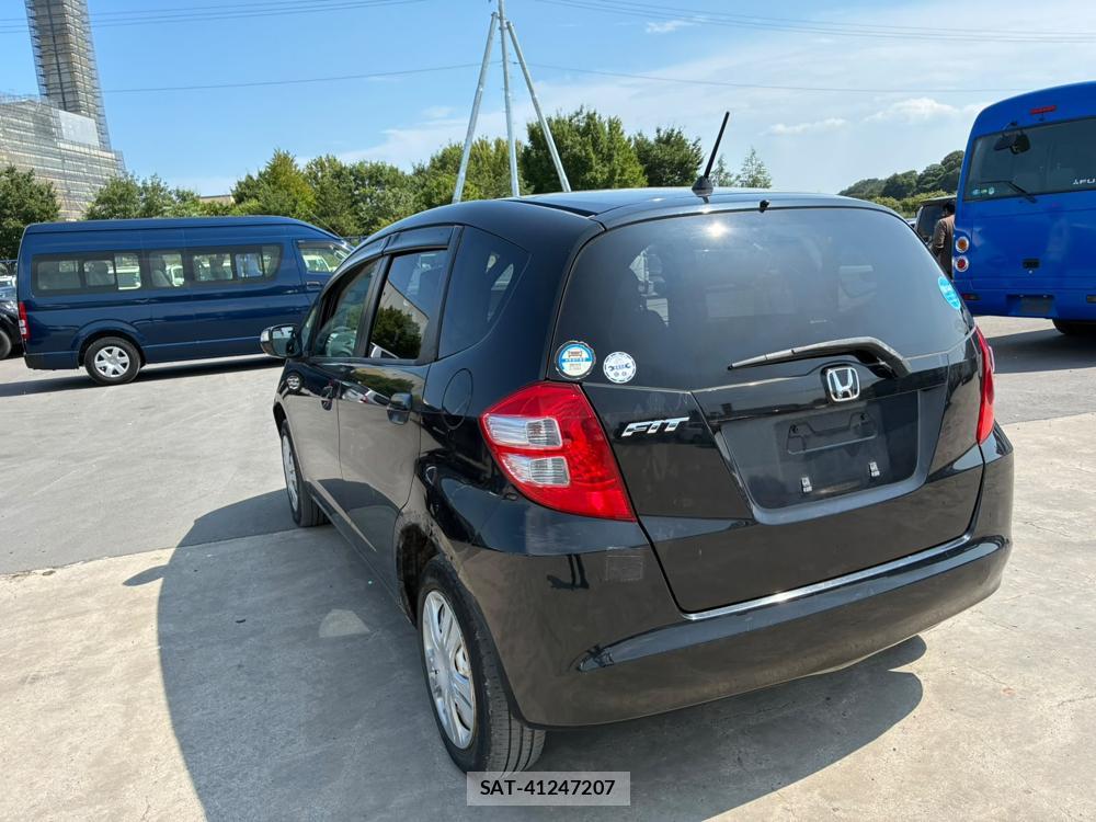 Honda FIT 2008-05 8068711-2