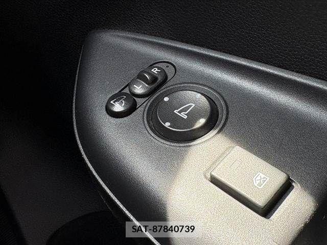 Honda FIT 2014-06 8130125-27