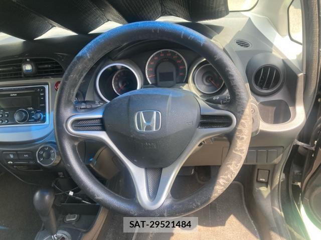 Honda FIT 2010-03 8130137-11