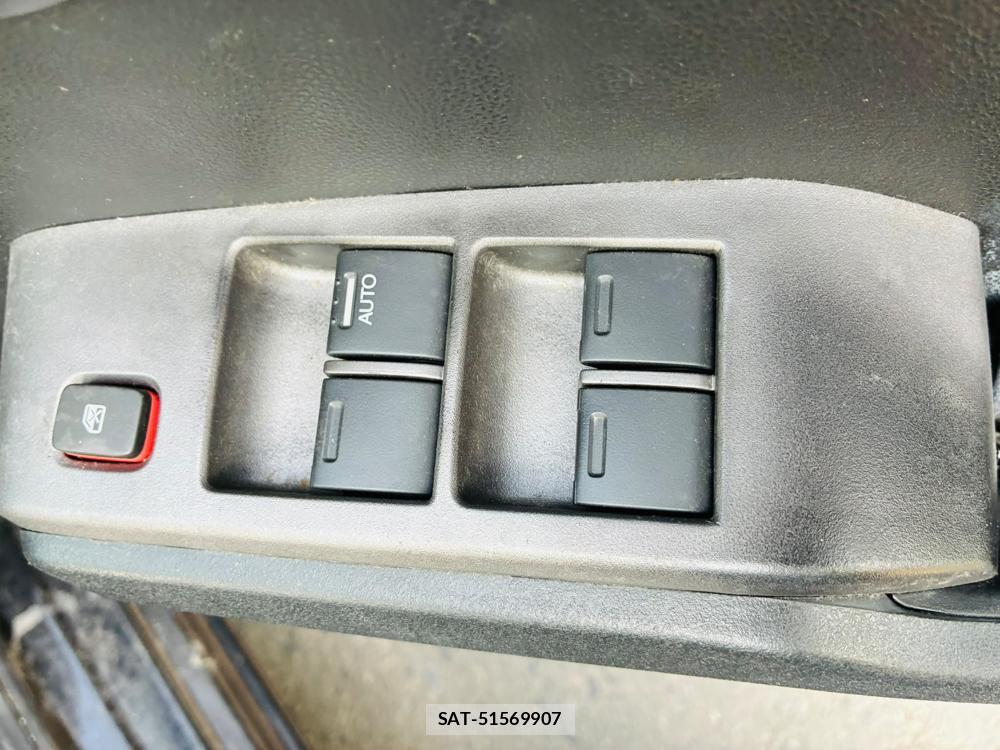 Honda FIT 2013-07 7927686-21