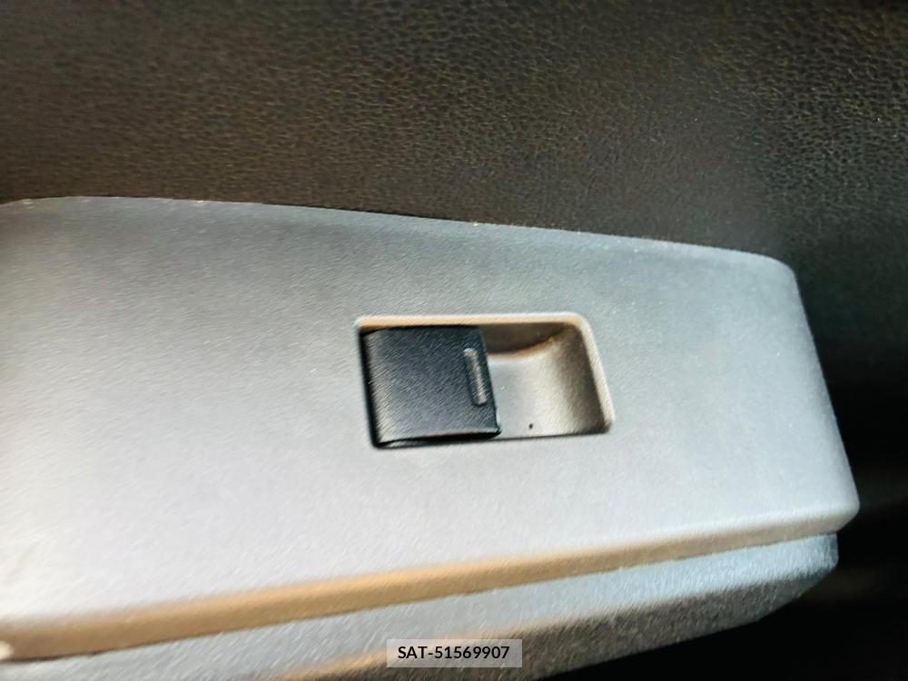 Honda FIT 2013-07 7927686-23