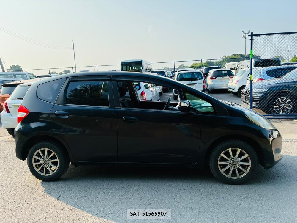 Honda FIT 2013-07 7927686-5