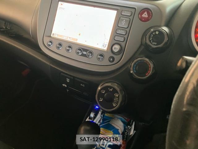 Honda FIT 2009-12 8130135-12
