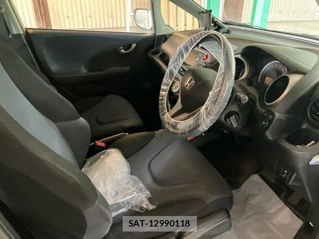 Honda FIT 2009-12 8130135-4