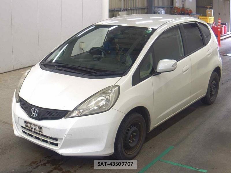 Honda FIT 2012-04 8149555-3