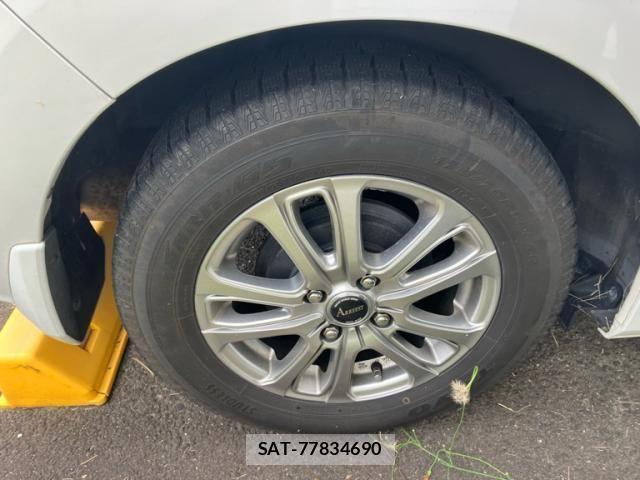 Honda FIT 2018-05 8145813-11