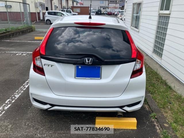 Honda FIT 2018-05 8145813-3