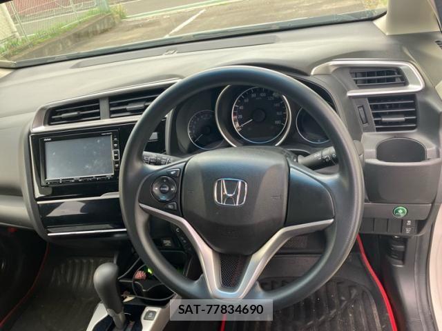 Honda FIT 2018-05 8145813-7